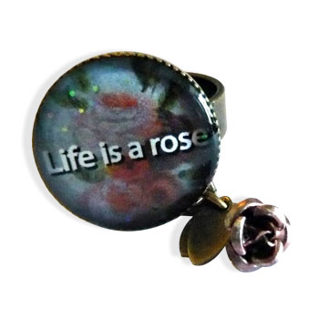 Rose: Ring with pendants