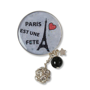 Paris : Brooch badge